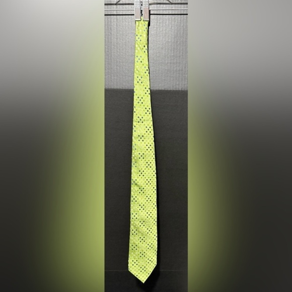 🪩Nicole Miller Green Polka Dot Silk Neck Tie